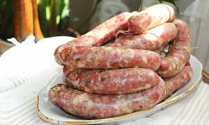 Домашняя колбаса из свинины — простой и вкусный рецепт