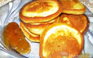 Пышные оладьи на сыворотке с яйцом
