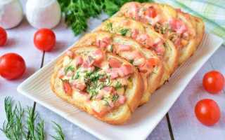 Горячие бутерброды с колбасой и сыром