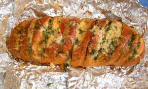 Рецепты батона в духовке: классический, под сыром и чесноком, с начинкой
