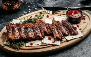 Как вкусно приготовить маринад для свиных ребрышек в духовке и на мангале