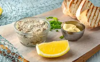 Классический рецепт селедочного масла.