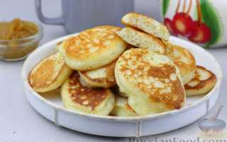 Пышные оладьи на молоке и дрожжах